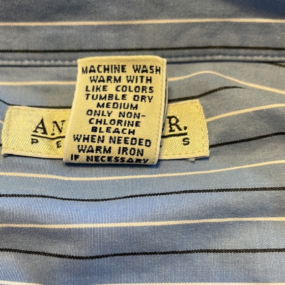 Ann Taylor petites-100% striped cotton button down -perfect condition 😀 - Picture 4 of 5